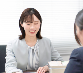 写真：女性職員